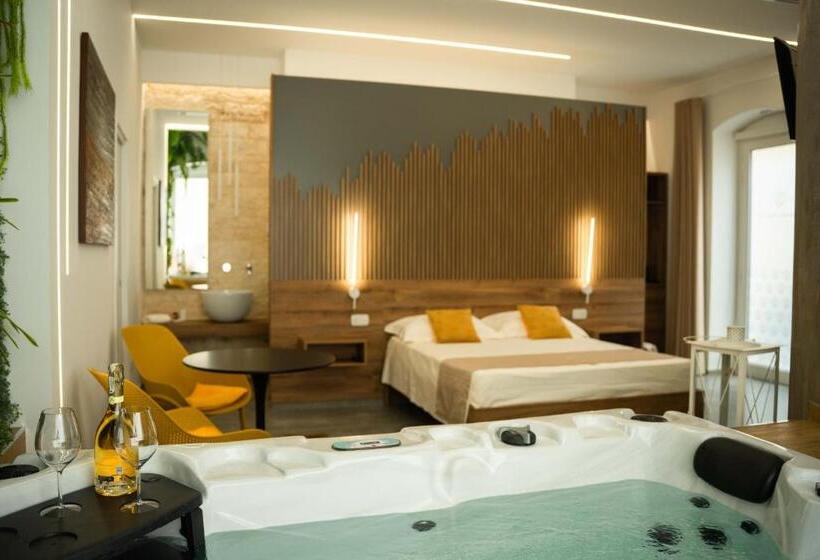 Люкс с гидромассажем, Antonio Busco Rooms