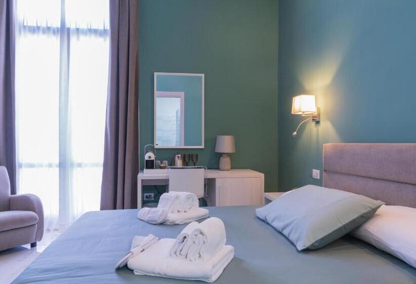 سوییت جونیور با بالکن, Le Suite Di Via Veneto,35