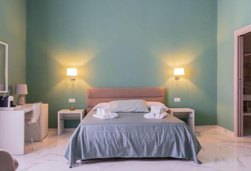 سوییت جونیور با بالکن, Le Suite Di Via Veneto,35