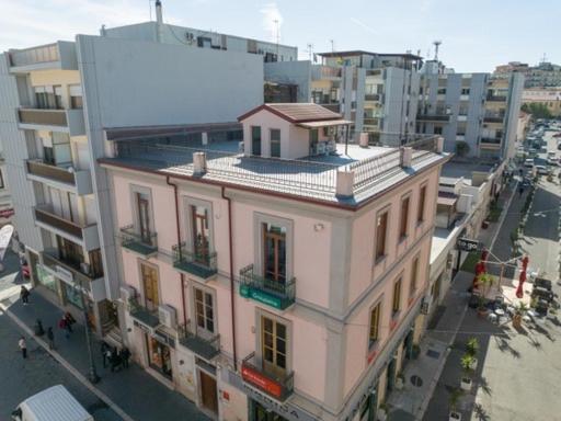 سوییت جونیور با بالکن, Le Suite Di Via Veneto,35