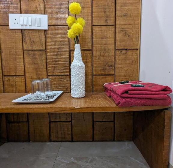 带阳台的豪华间, And Villa Samarth Palace