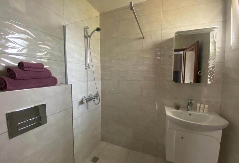 キングサイズベッドのスタンダードルーム, Nm Residence