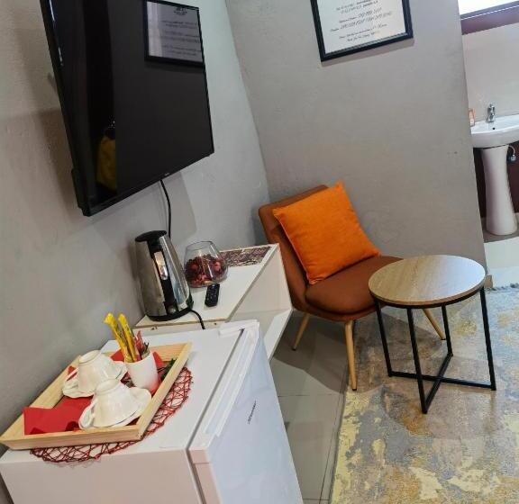 스위트 킹사이즈 침대, Fresh Ideas Guest House