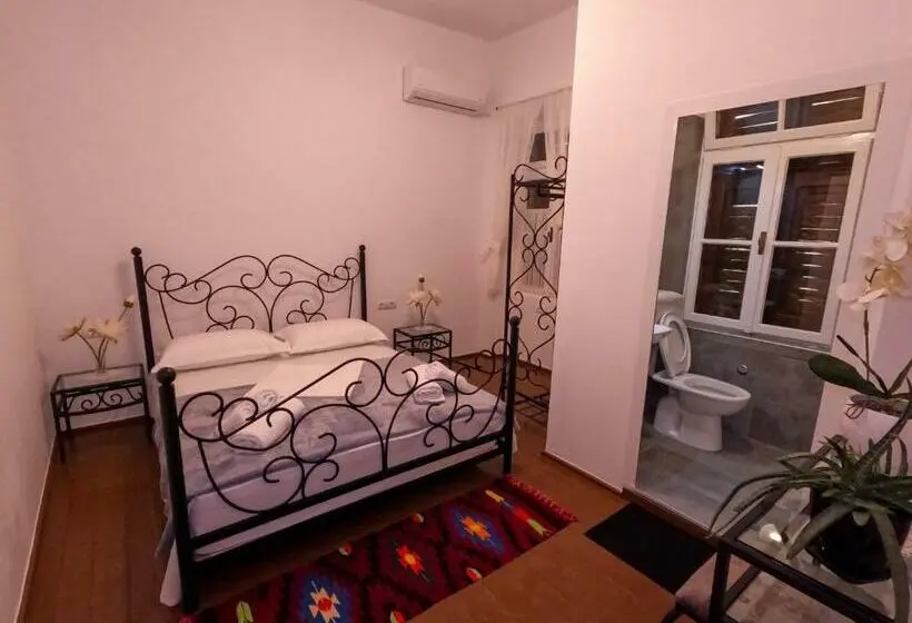 اتاق استاندارد, Intown Guesthouse Shkoder