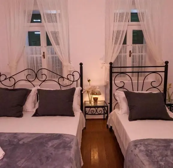 اتاق ساده سه‌ نفره, Intown Guesthouse Shkoder