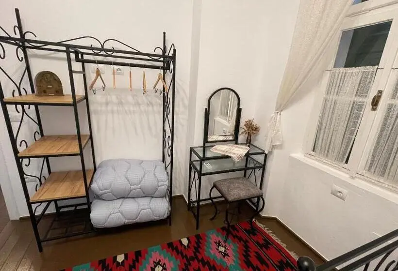 اتاق لوکس, Intown Guesthouse Shkoder