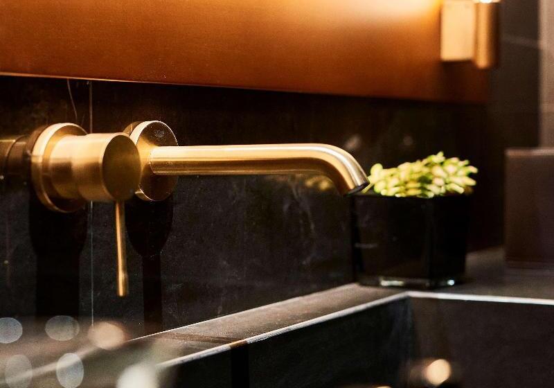 스탠다드 룸 킹사이즈 침대, Thompson Madrid, By Hyatt