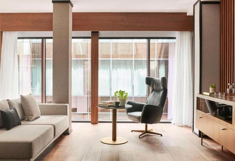 스탠다드 룸 킹사이즈 침대, Thompson Madrid, By Hyatt