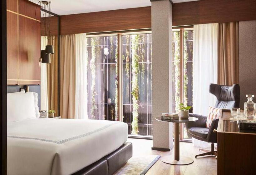 스탠다드 룸 킹사이즈 침대, Thompson Madrid, By Hyatt