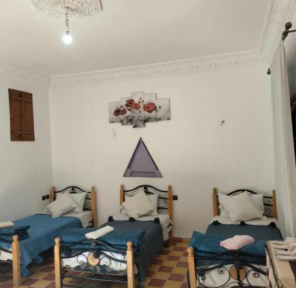 اتاق استاندارد سه نفره, Riad Dar Ahlam