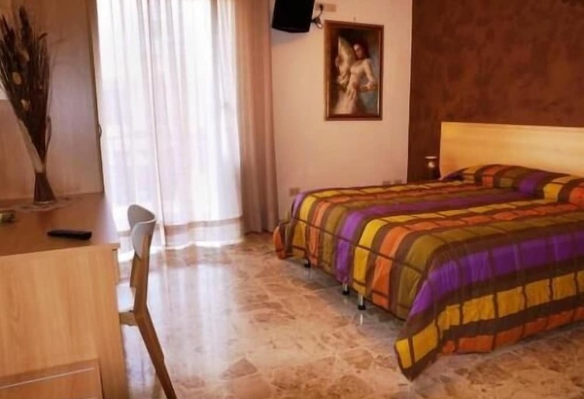 Номер Стандарт Трехместный, B&b Raggio Di Sole