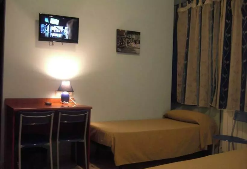 スタンダード４人部屋, Etna Inn
