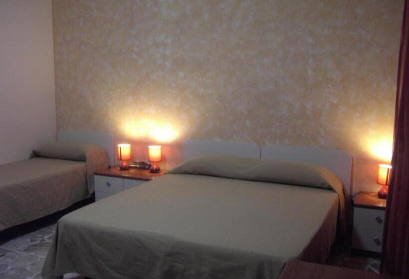 Номер Стандарт Трехместный, Etna Inn