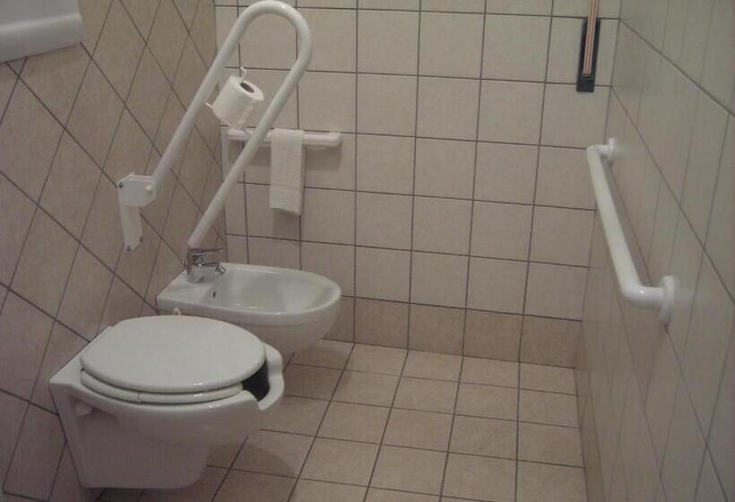 Номер Стандарт Трехместный, Etna Inn