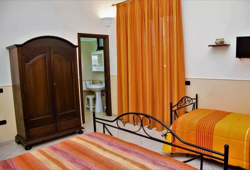 Standard Kolmen Hengen Huone, Pompei Luxury Rooms