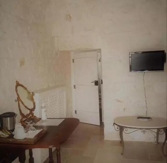 تختخواب در اتاق مشترک, Fontana Vecchia B&b