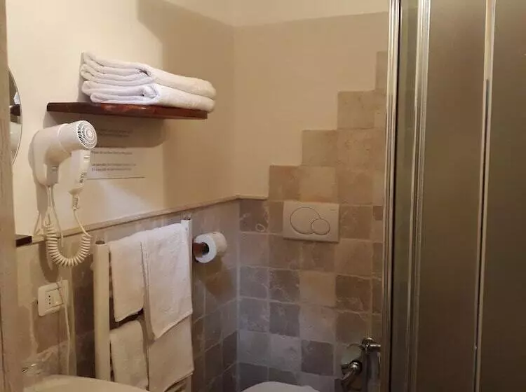 اتاق استاندارد, Fontana Vecchia B&b