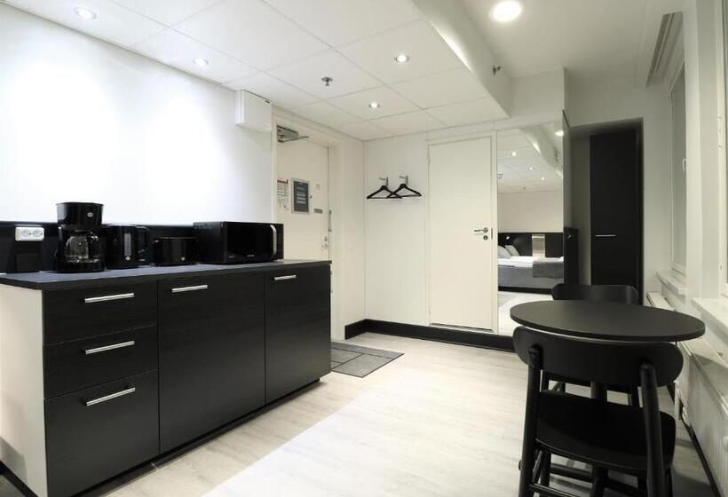 Quarto standart com varanda, Forenom Aparthotel Tampere