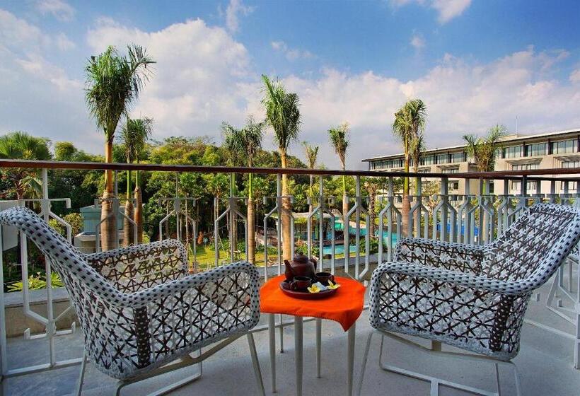 חדר סטנדרט עם טרסה, Harris Hotel & Conventions Malang