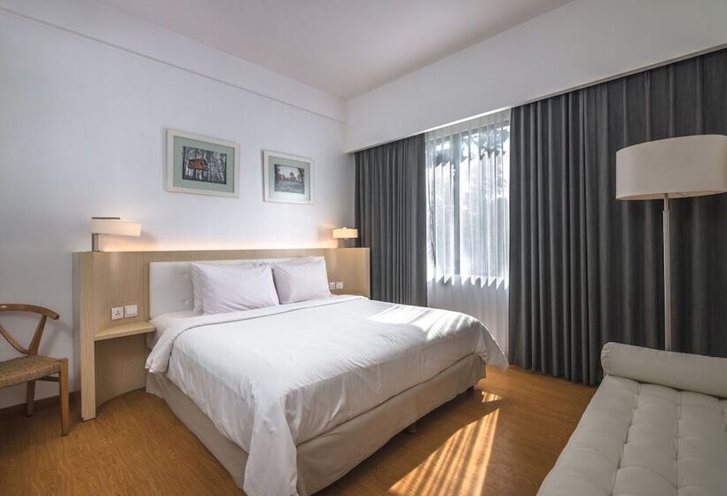 プールビュースタンダードルーム, Harris Hotel & Conventions Malang