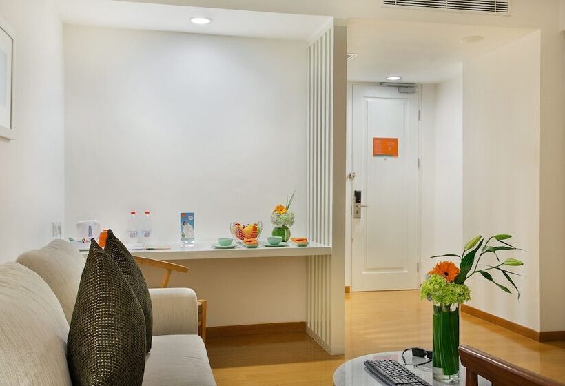 스위트, Harris Hotel & Conventions Malang