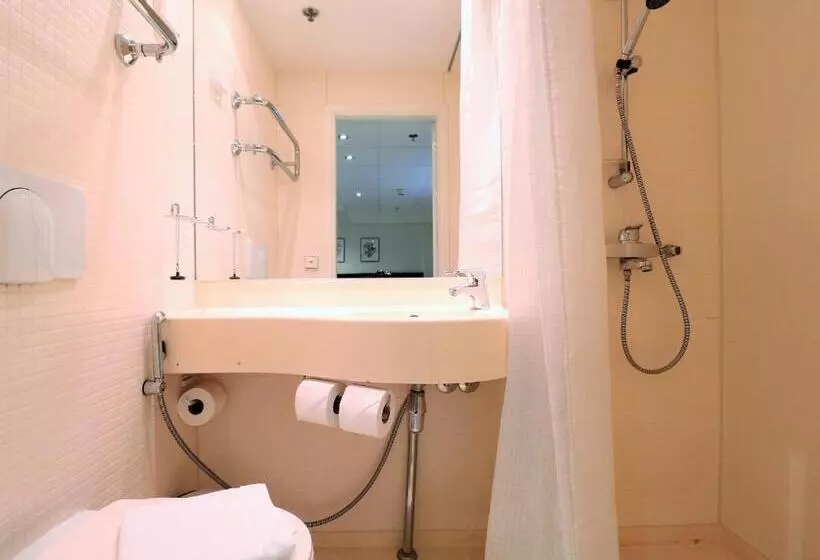 スタンダードトリプルルーム, Forenom Aparthotel Tampere