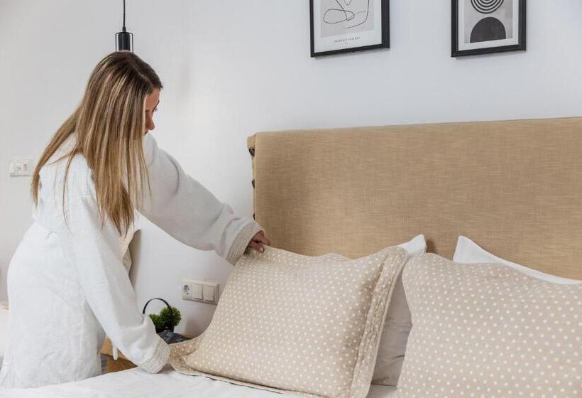 Quarto Triplo Estandar, Korali Boutique