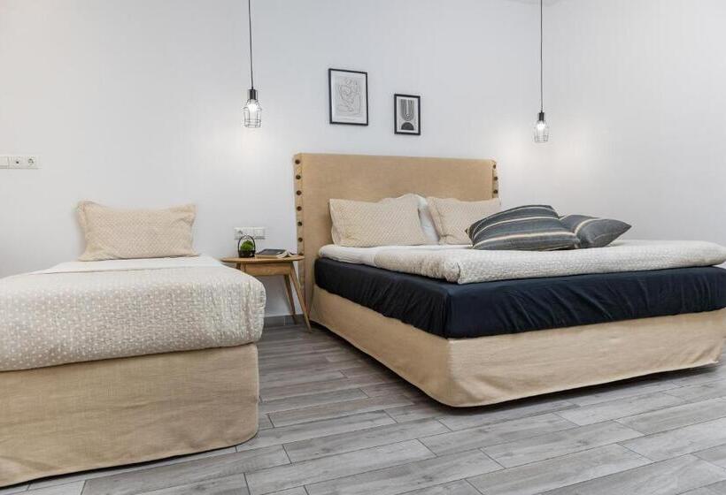Quarto Triplo Estandar, Korali Boutique