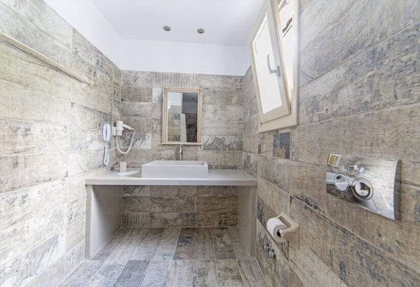 Quarto Estandar, Korali Boutique