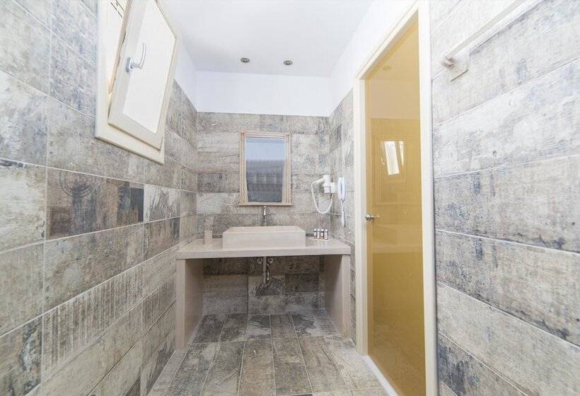 Quarto Triplo Estandar, Korali Boutique