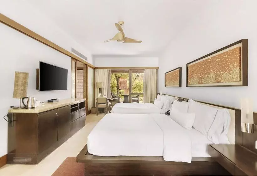 庭の見えるプレミアムルーム, The Westin Sohna Resort & Spa