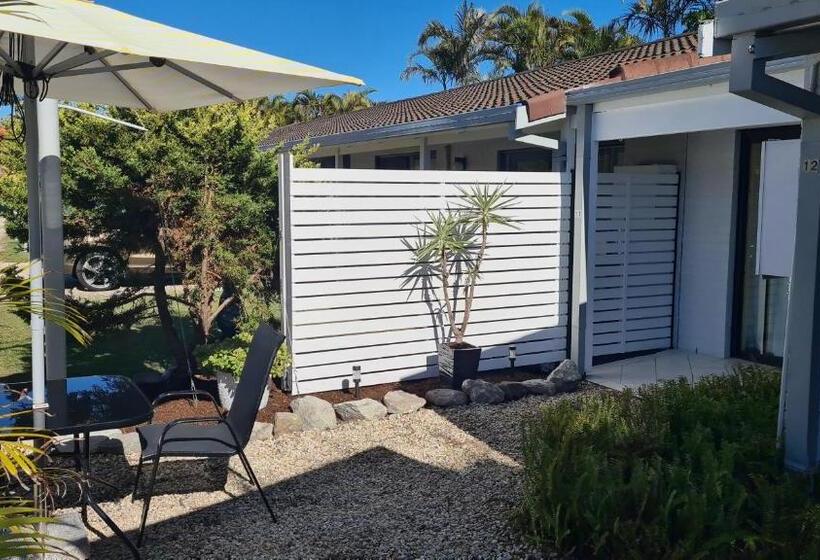 חדר סטנדרט, The Carmel Yamba