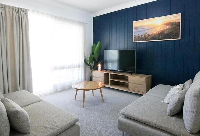 דירת שני חדרים, The Carmel Yamba