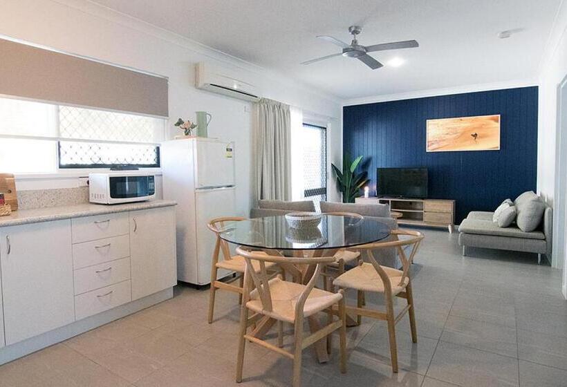 דירת שני חדרים, The Carmel Yamba