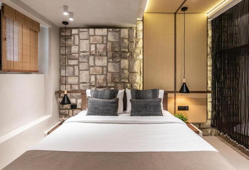 套房配有游泳池, The Sand Suites   Adults Only