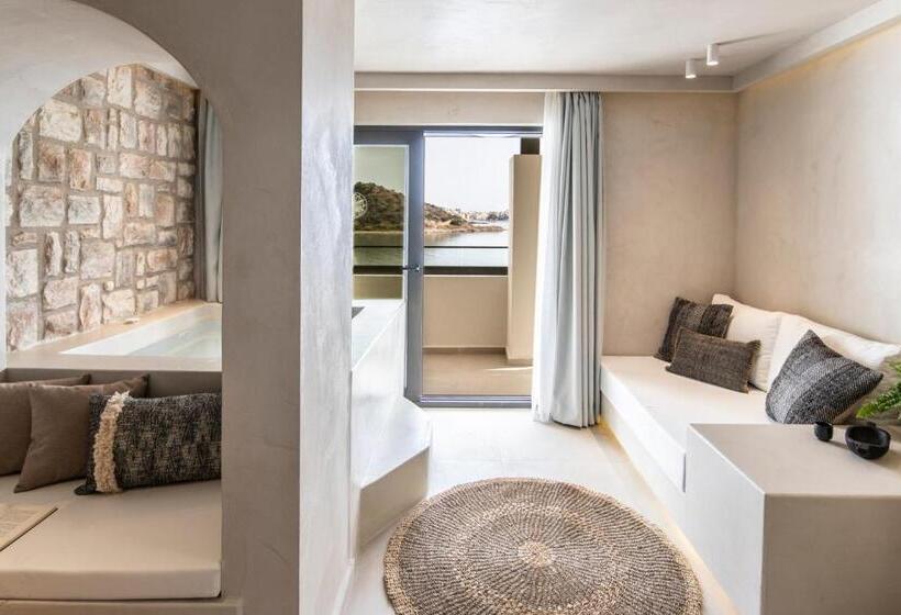 带按摩浴缸和海景的套房, The Sand Suites   Adults Only