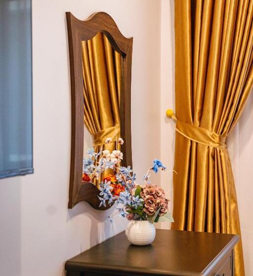 اتاق استاندارد سه تخته با چشمانداز, Minh Chau Hotel & Coffee