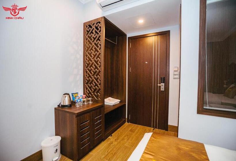 اتاق استاندارد سه تخته با چشمانداز, Minh Chau Hotel & Coffee