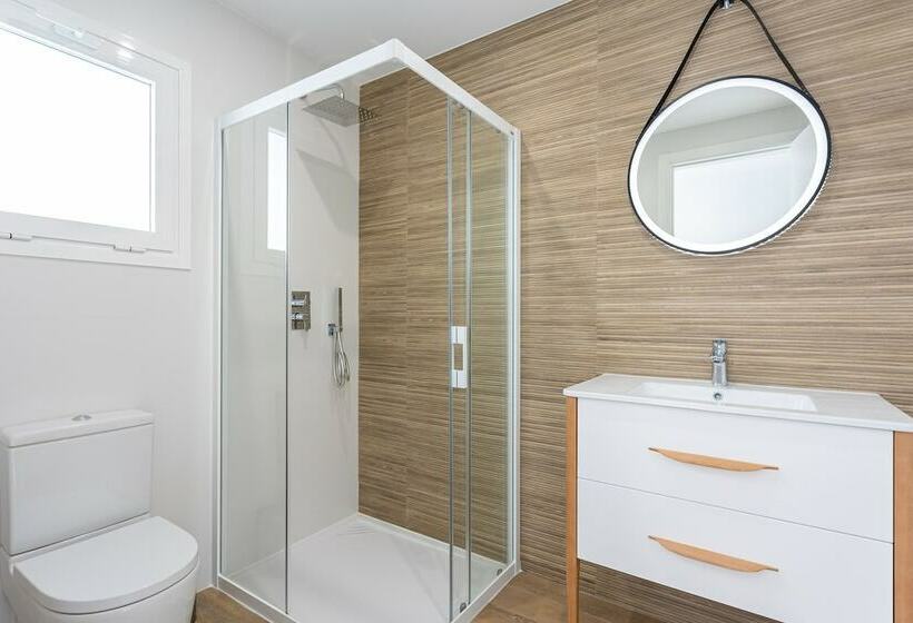 2 Bedroom Family Apartment with Terrace, Caleyro Boutique Apartments   Parking Incluido