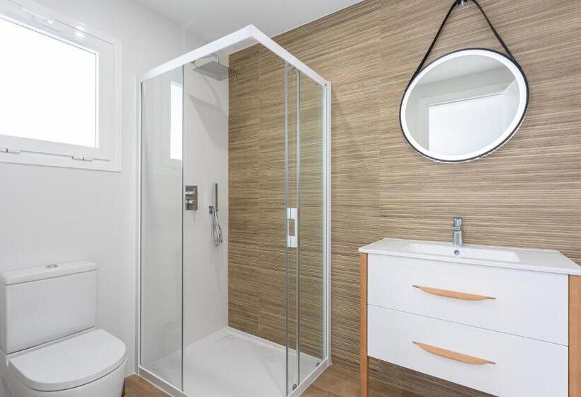 2 Bedroom Family Apartment with Terrace, Caleyro Boutique Apartments   Parking Incluido