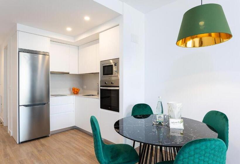 2 Bedroom Family Apartment with Terrace, Caleyro Boutique Apartments   Parking Incluido