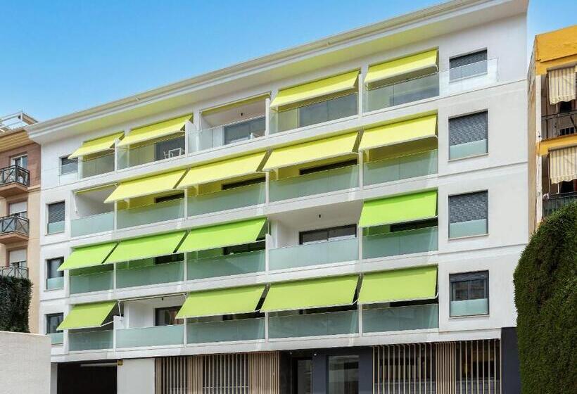 2 Bedroom Family Apartment with Terrace, Caleyro Boutique Apartments   Parking Incluido