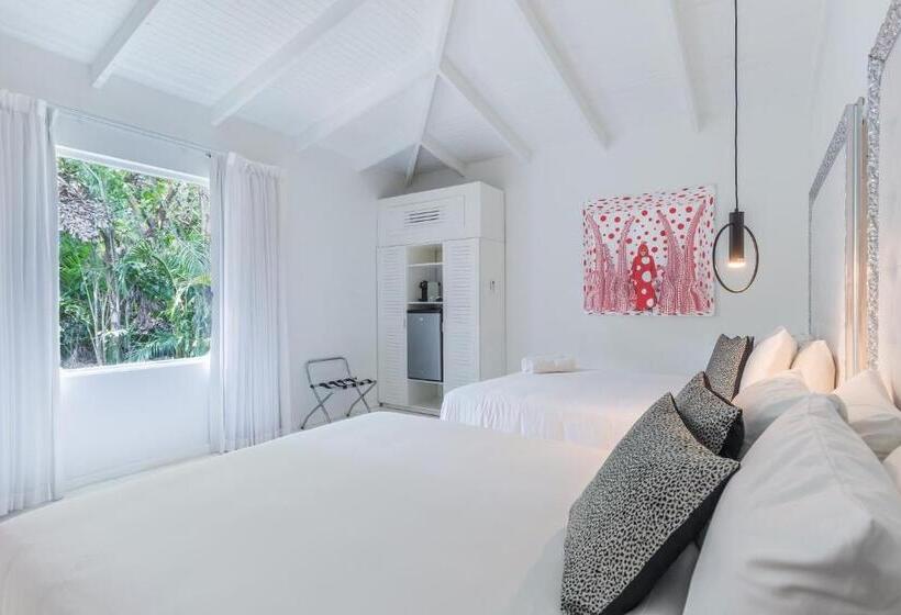 سوییت با چشمانداز باغ, Gigi Brown Beachfront Santa Teresa