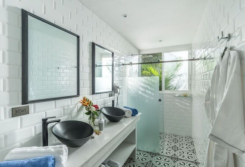 سوییت با چشمانداز دریا, Gigi Brown Beachfront Santa Teresa