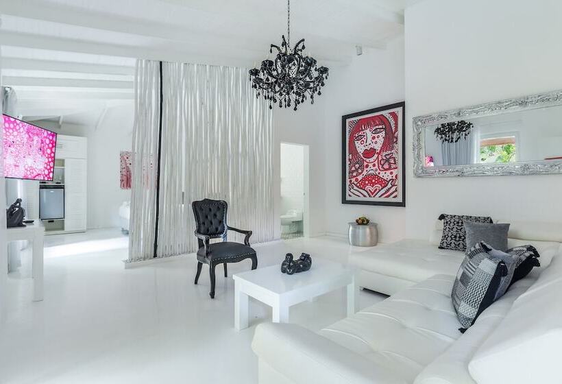 سوییت با چشمانداز باغ, Gigi Brown Beachfront Santa Teresa