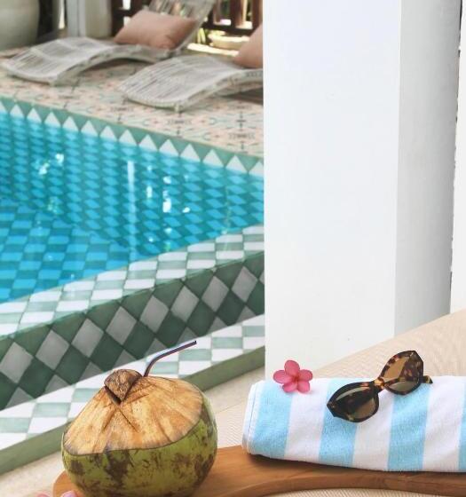 Quarto Estandar Vista Piscina, Naia Lombok