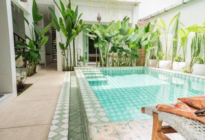 חדר סטנדרט נוף לבריכה, Naia Lombok