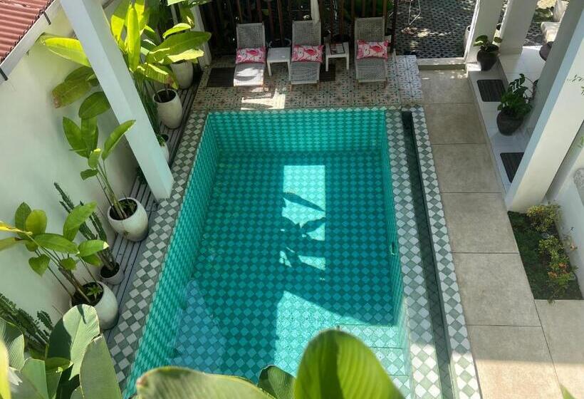 חדר סטנדרט נוף לבריכה, Naia Lombok