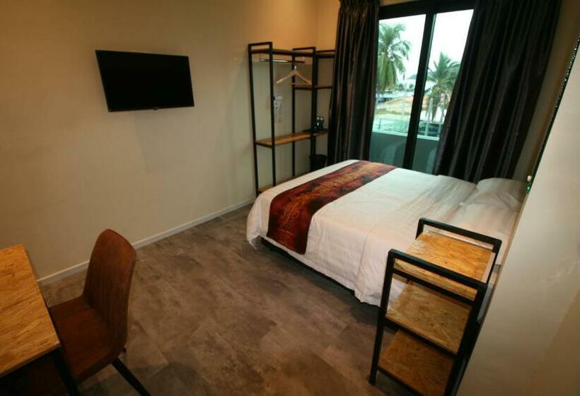 Quarto deluxe, Pangkor Pop Ash