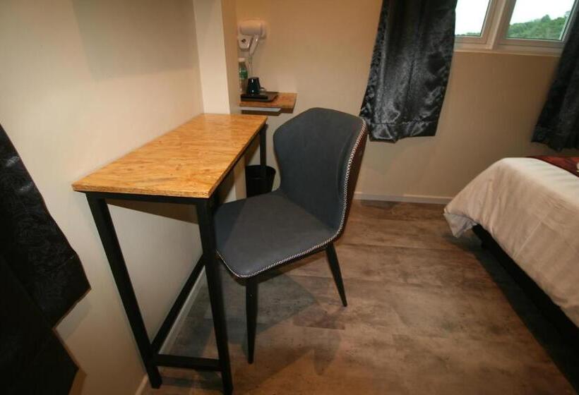 Quarto standard, Pangkor Pop Ash